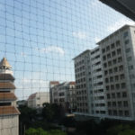 マンション ベランダのハト糞被害とハト除けネットの取付