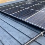 保育園屋根　太陽光パネル　ハト侵入防止対策