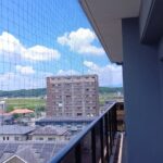 ベランダハト避けネット施工|菊陽町のマンションにて防鳥ネット設置